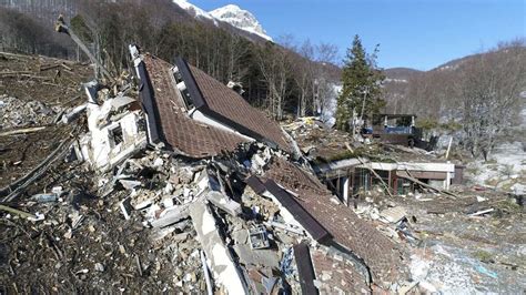 Shocking Aerial Photos Show The Aftermath Of An Italy Avalanche That