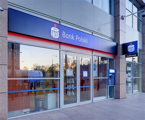 Bank PKO BP ostrzega Tego nie zrobi żaden pracownik Warszawa ESKA pl