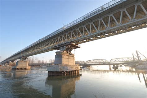 Ponte Sul Fiume Po A Piacenza MCA Engineering Arketipo