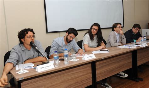 Notícias da UFMG Professores da UFMG e do Ibmec discutem gastos