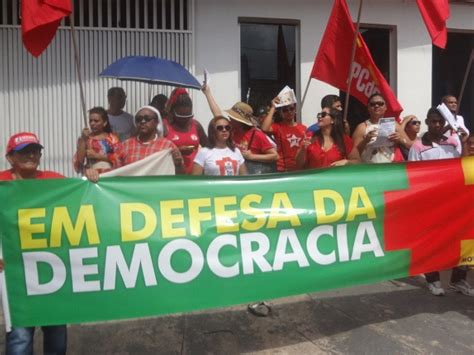 G1 Movimentos Sociais Fazem Protesto Em Defesa Da Democracia No Pará