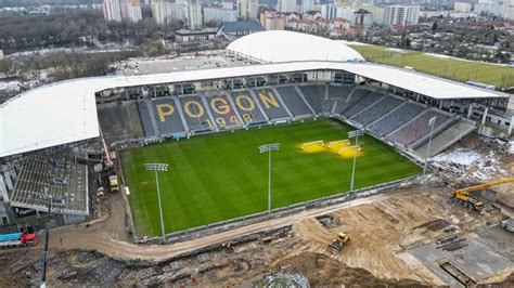 Stadion Pogoni Szczecin Nowe rzędy trybuny wschodniej i zbrojenie