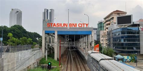 Rute Ke Stasiun BNI City Bisa Naik KRL MRT Dan Transjakarta