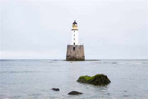 Striking Lighthouses in Scotland | UK Lighthouses | Connolly Cove