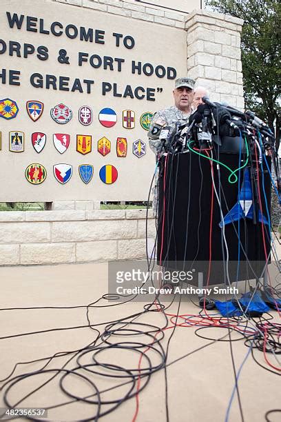 48 Fort Hood Commanding General Stock Photos High Res Pictures And