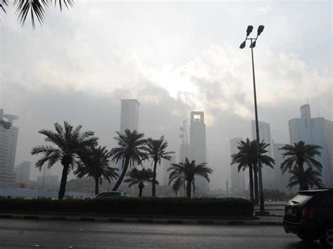 Meteorological Dept Warns Of Thunderstorms And Reduced Visibility