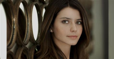 Fatmagül Beren Saat nos sorprende con su transformación