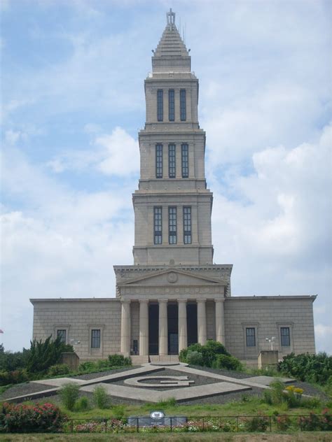 The Forlorn Path The George Washington National Masonic Monument And