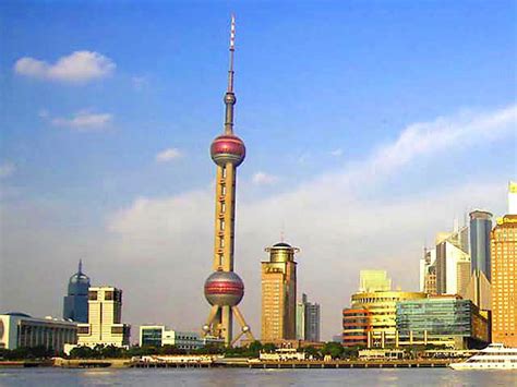 Oriental Pearl TV Tower - Shanghai Holiday