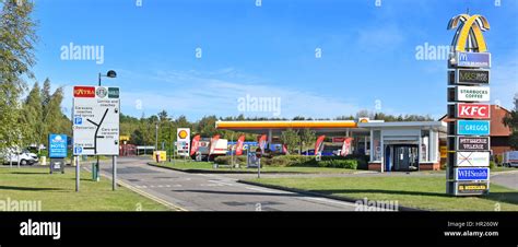 Motorway Service Station Baldock Hertforshire Uk Shell Petrol Filling