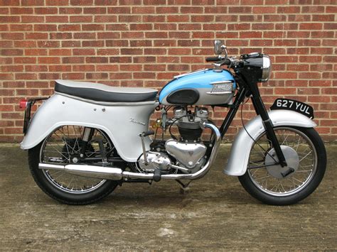 Triumph T110 Tiger | Anthony Godin