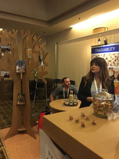 Cardboard Booth At Natural Products Expo Cartonlab English