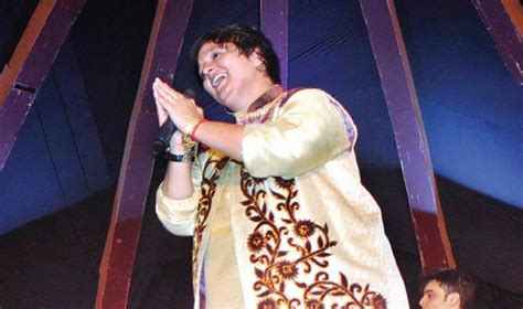 Dandiya Queen Falguni Pathak Takes Rs L Price Cut For Navratri