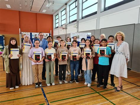 Oberbürgermeister Gertrud Bäumer Schule Hoher Besuch an der Gertrud