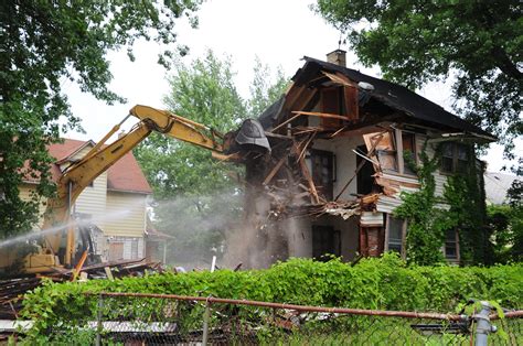 Think it's Easy to Demolish a House? Hint: Its Not! | Cuyahoga Land Bank