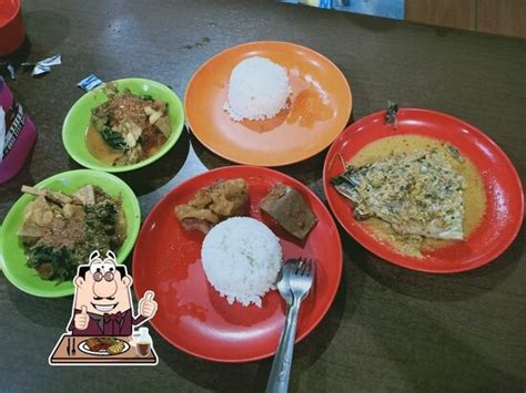 Menu At RM Ampera Roda Baru Masakan Padang Malang