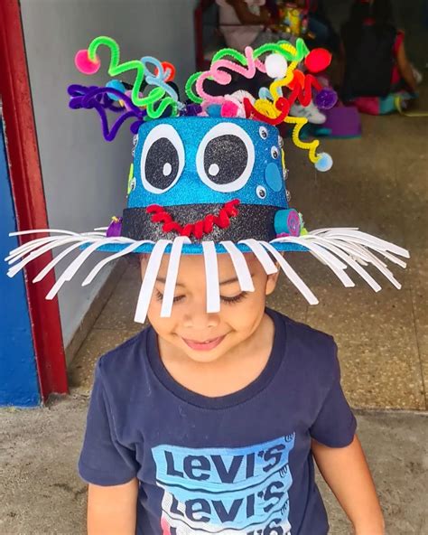 170 Ideas De Sombreros Locos Sombreros Locos Día Del Sombrero Loco