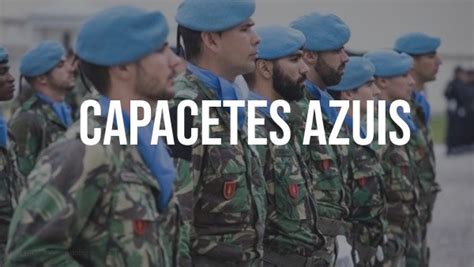 Capacetes Azuis