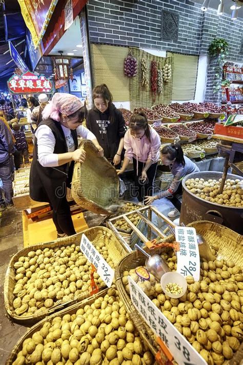 Street Market In The Xian Muslim Quarter Editorial Image Image Of