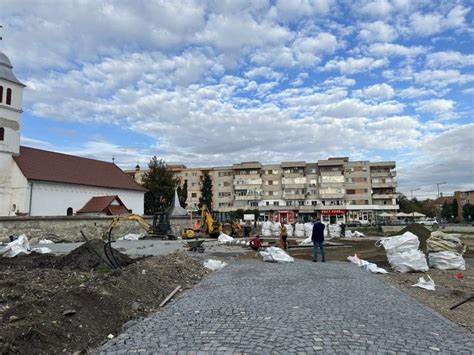 Parcul Central Teatrul de Vară și Palatul Cultural din Câmpia Turzii