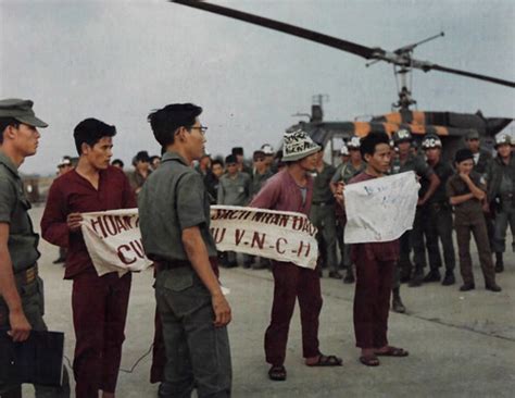 Bien Hoa 1973 Trao Trả Tù Binh Chiến Tranh Arvn Pow Icc Flickr