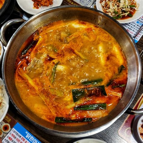 신촌 유닭스토리 얼큰닭한마리치즈닭갈비국물안주신촌맛집닭칼국수내돈내산 네이버 블로그