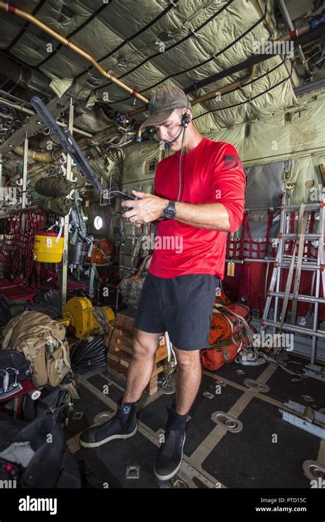 Master Sgt Darell Williams A Pararescueman With Th Rescue Wing