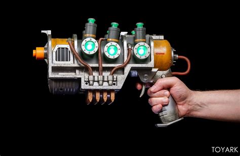 Fallout Plasma Pistol Replica By Chronicle Collectibles Toyark Photo Shoot