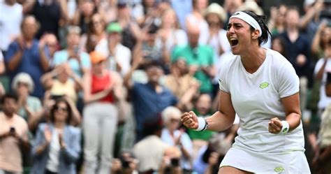 Vid O Wimbledon Jabeur Bat Rybakina Et Rejoint Sabalenka En Demi