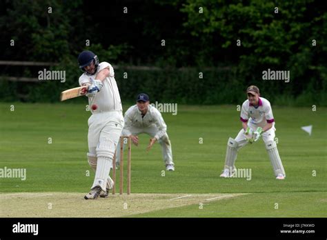 University Sport Uk Men S Cricket Stock Photo Alamy