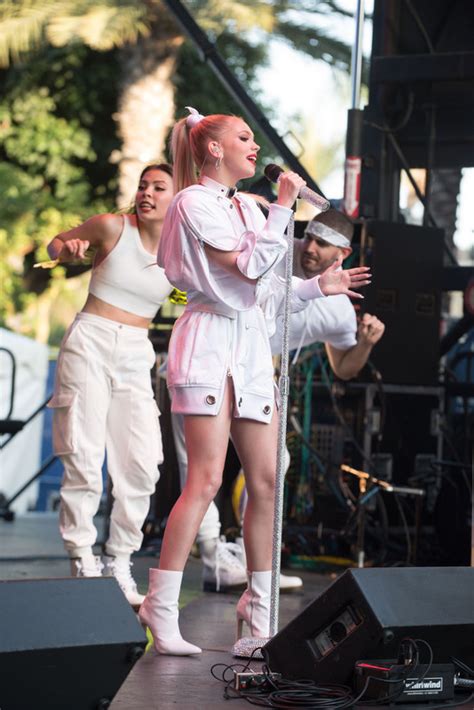 Jordyn Jones Upskirt 9th Annual Vidcon Convention In Anaheim