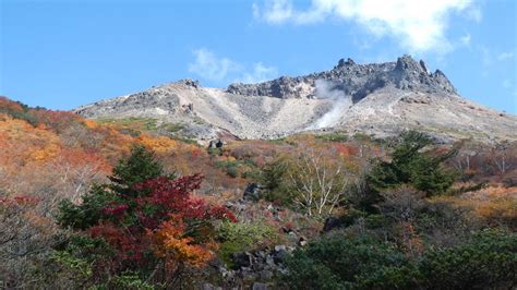 最高の秋晴れ！ 姥が平からの那須茶臼岳 みんなの写真館 ヤマケイオンライン Yamakei Online 山と溪谷社