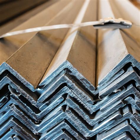 From China ASTM Carbon Structural Steel Iron Cold Hot Rolled Q Q Equal Angle Steel Bar