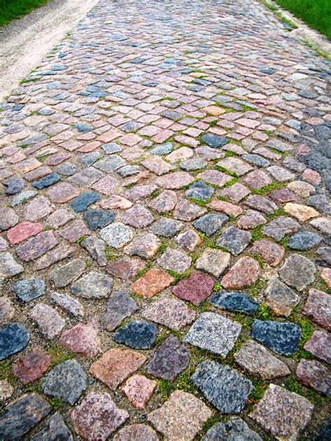 historisches rustikales Großpflaster buntes Natursteinpflaster