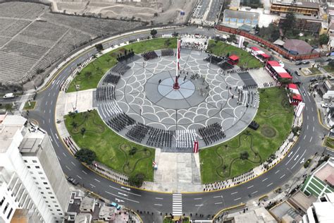 Día de la Bandera presidenta Boluarte encabezó imponente ceremonia por