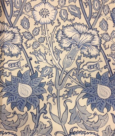 William Morris Floral Wallpaper