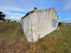 Reprise en sous oeuvre d une maison en pierres à Beauvoir Sur Mer En