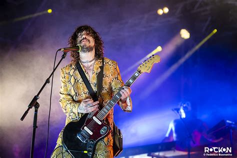 STICKY FINGERS Guarda Le Foto E Scopri La Scaletta Del Concerto Di