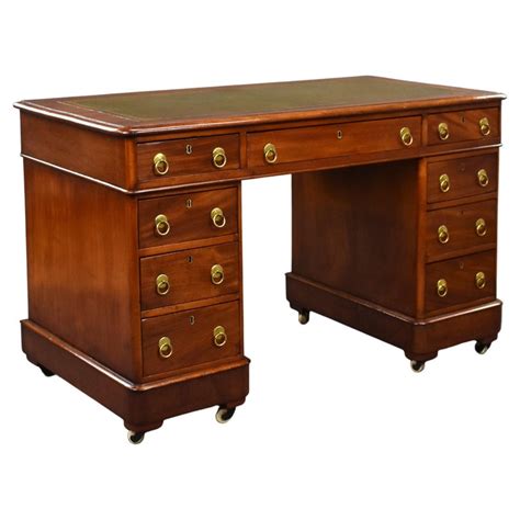 19th Century English Victorian Mahogany Pedestal Desk At 1stdibs