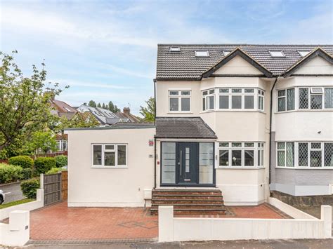 5 Bed Semi Detached House For Sale In Kensington Drive Woodford Green