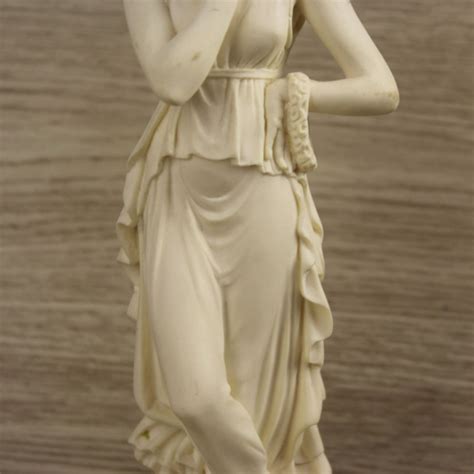 Statuette femme Gianelli albâtre