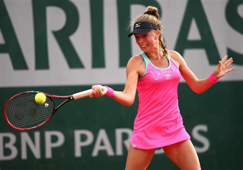 magdalena frech drop volley hit