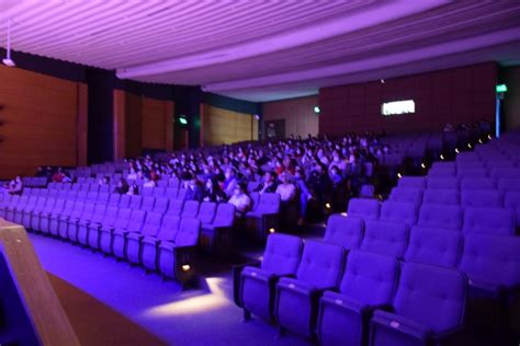 Xi Encuentro D A Mundial Del Malabarismo Ecuador Teatro Beethoven