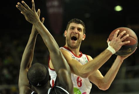 Basket Ball Pro A E Journ E Apr S La Victoire De La Sig Contre