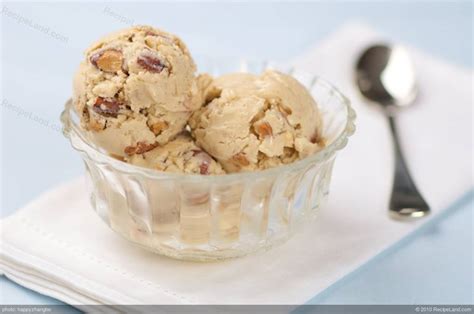 Almond Vanilla Ice Cream Recipe