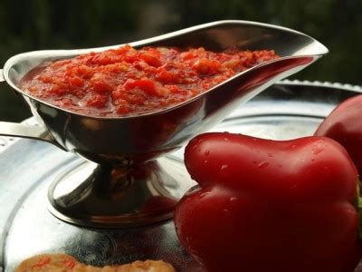 Аджика из красного перца : Лечо, салаты, аджика