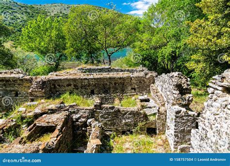 Ruinen Der Antiken Stadt Butrint In Albanien Stockfoto Bild Von