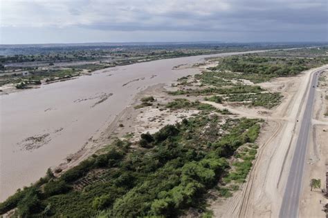 Cuidado Aumenta Caudal Del R O Piura Y Desborde Afectar A A