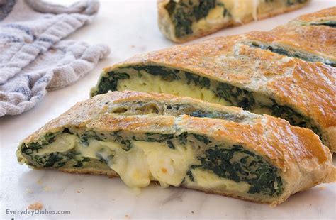 spinach stromboli calories