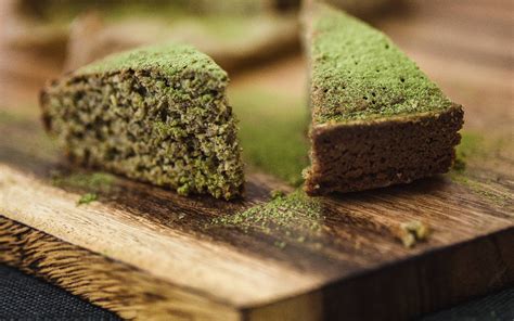 Easy Matcha Cake Recipe - Gimme Recipes